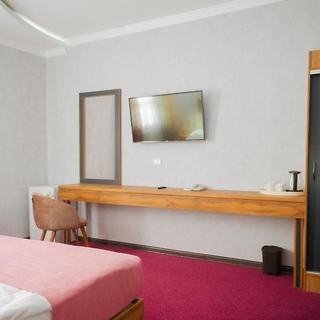 Rich Hotel Turkistan エクステリア 写真